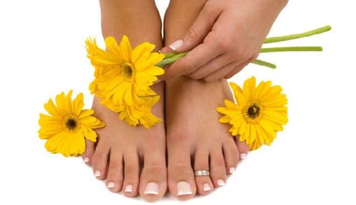 healthy feet after fungal treatment